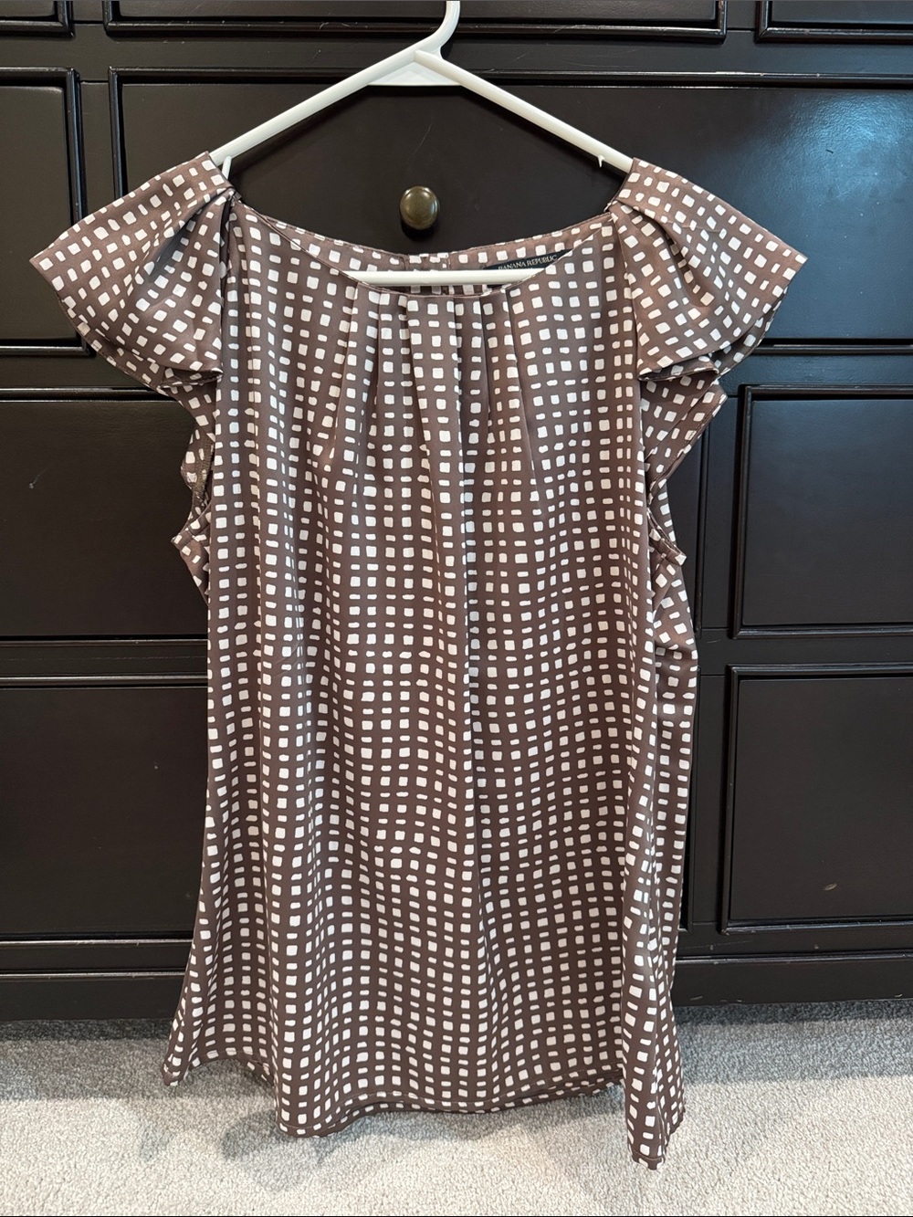 Banana Republic Taupe and White Printed Ruffle Sleeve Blouse